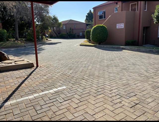 2 BEDROOM APARTMENT FOR SALE IN SAFARI GARDENS